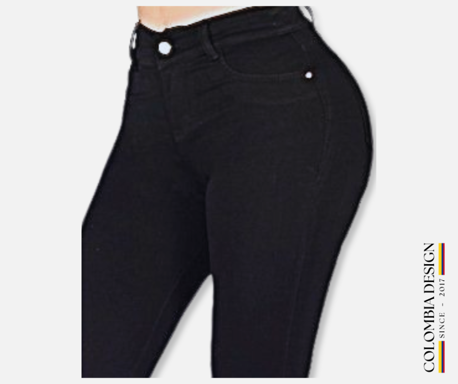 Jean Skinny, con Bolsillos traseros, tiro medio, un botón, color Negro. Ref 48.