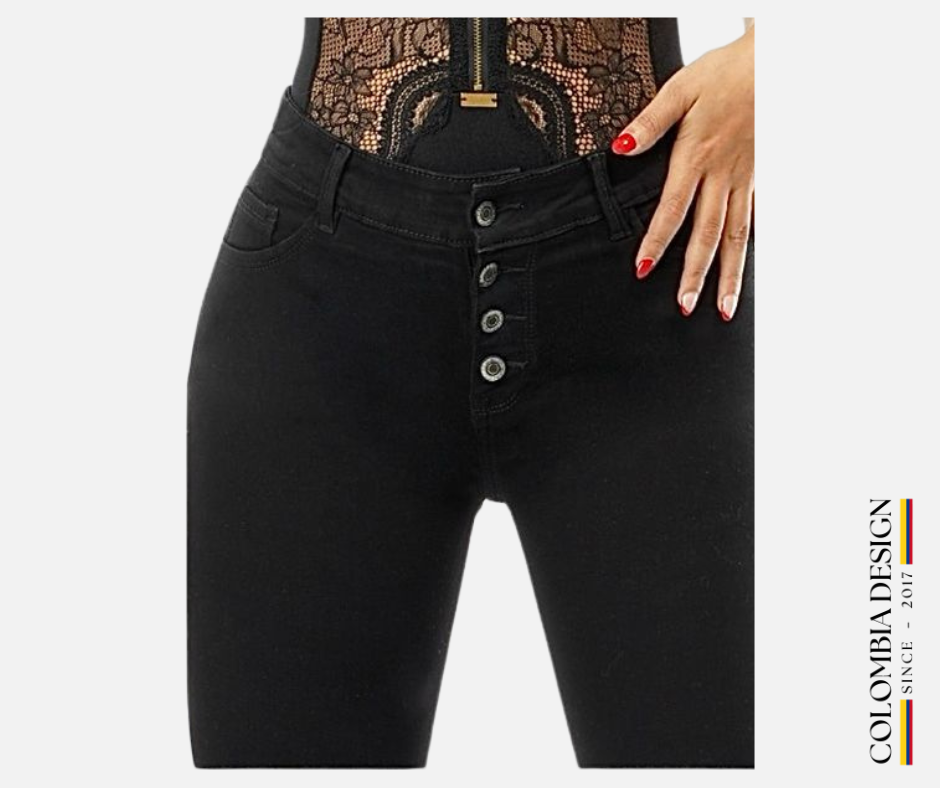 Jean Skinny, tiro alto, con bolsillos traseros, color Negro. Ref 45.