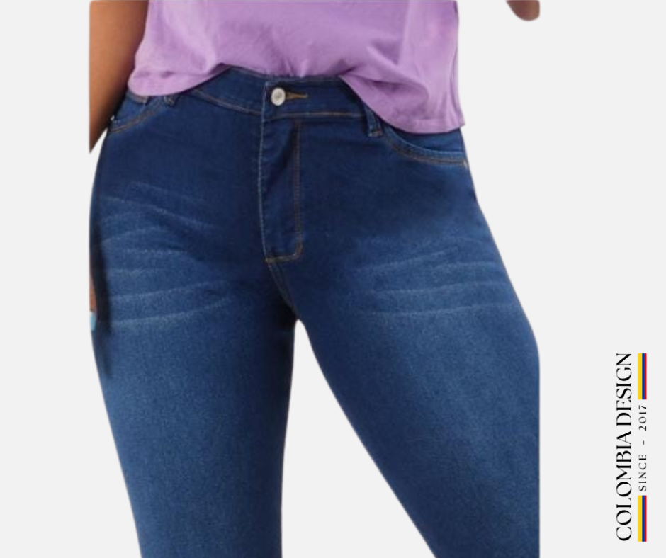 Jean Skinny, tiro alto, levanta cola, bolsillos traseros, color Azul. Ref 61.